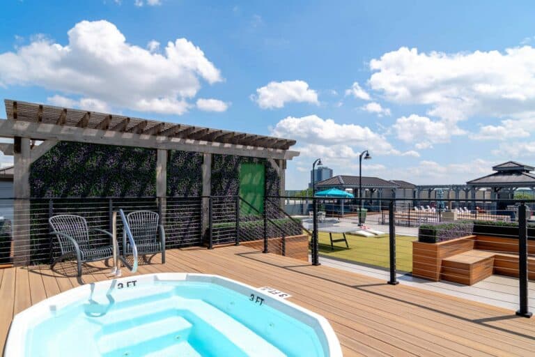 The rooftop hot tub at Flats at Perimeter Place apartments in Dunwoody.