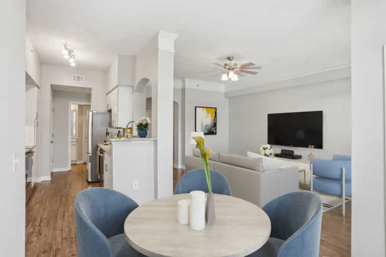 Flats-at-Perimeter-Place-Living-RoomKitchen